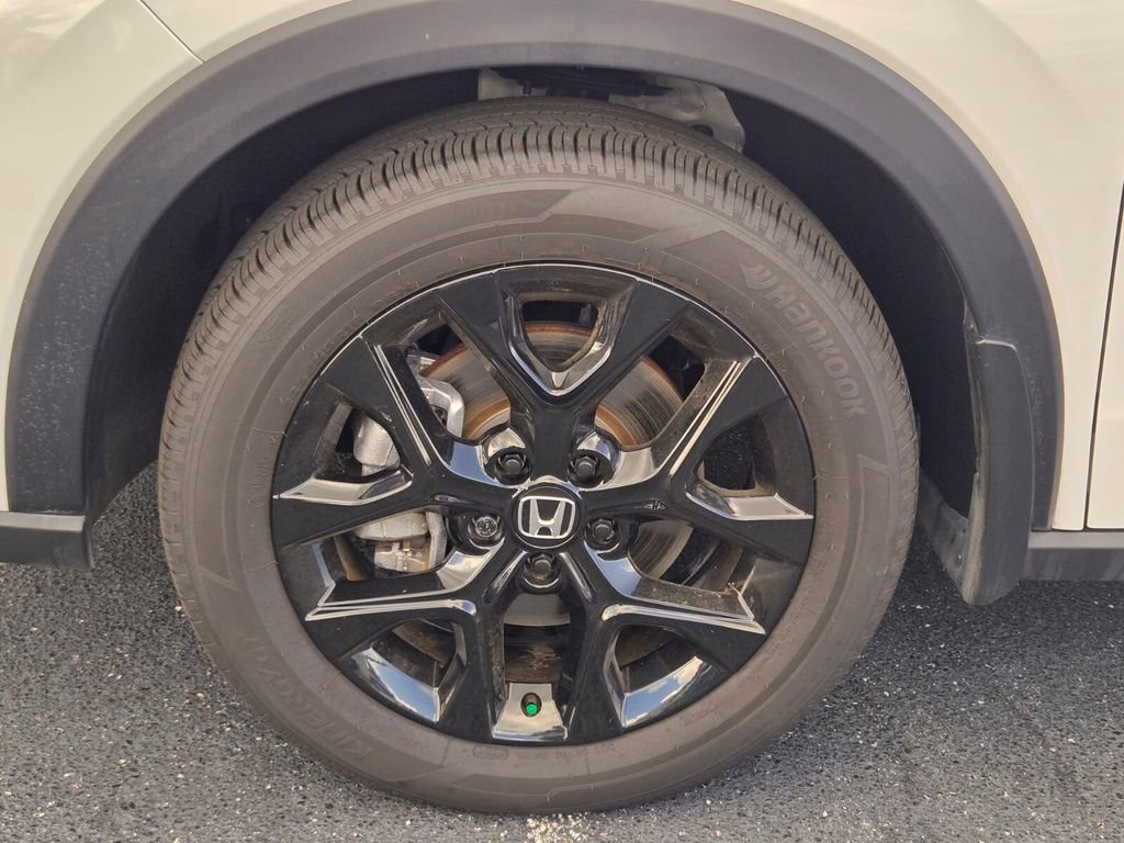 Used 2025 Honda HR-V Sport image 11