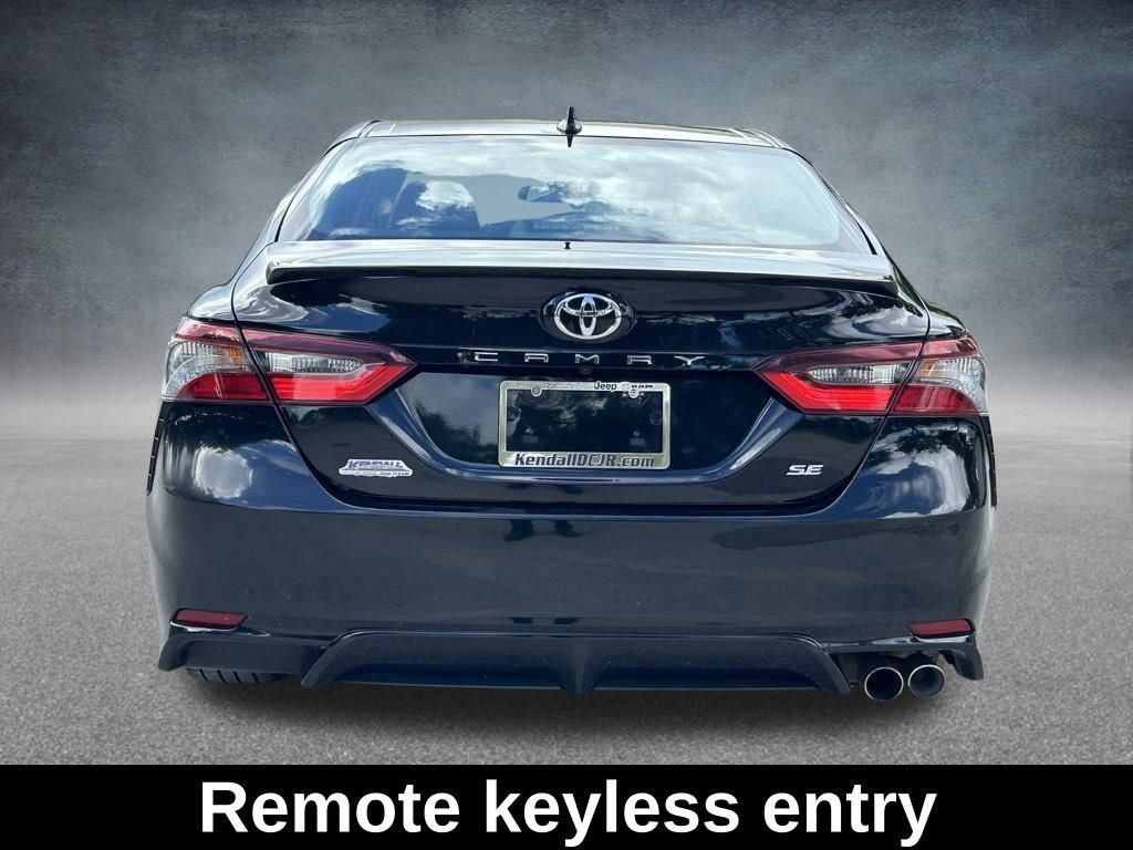 Used 2023 Toyota Camry SE image 7