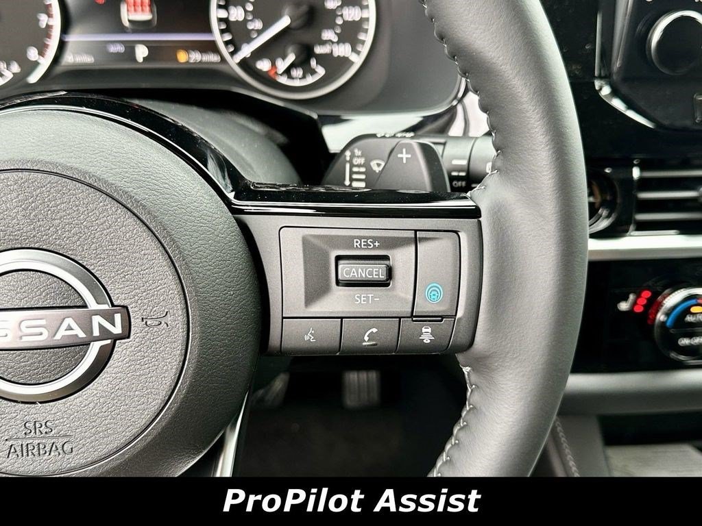 Certified 2025 Nissan Pathfinder SL AWD/4WD image 5