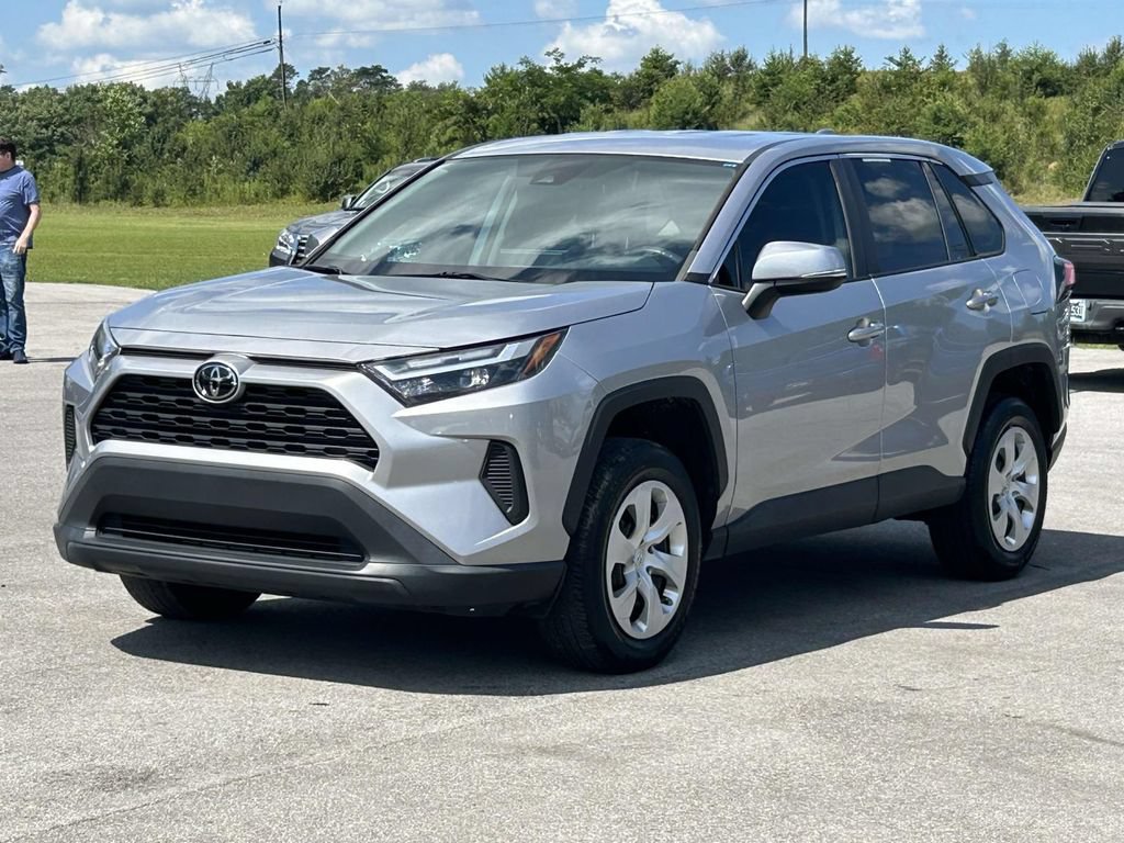 Used 2023 Toyota RAV4 LE FWD image 3