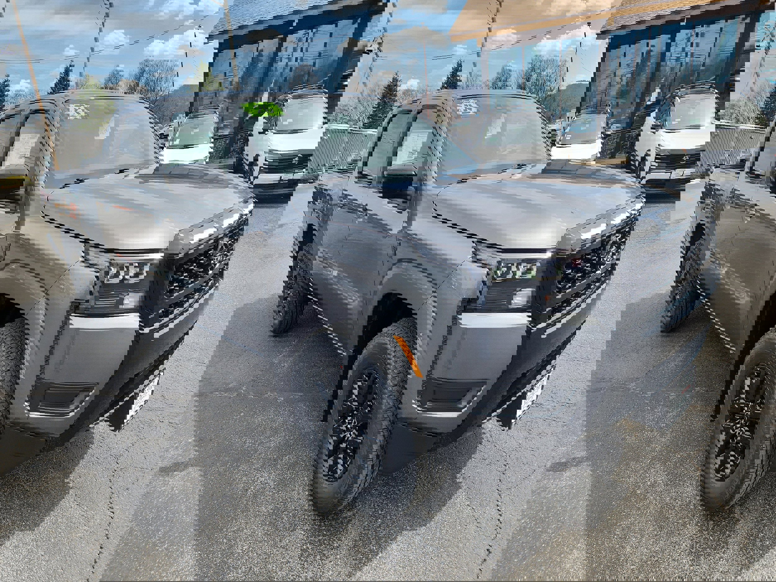 New 2026 Nissan Frontier SV image 2