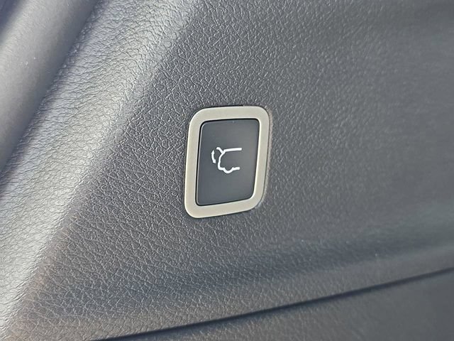 New 2026 Chrysler Voyager LX FWD image 14