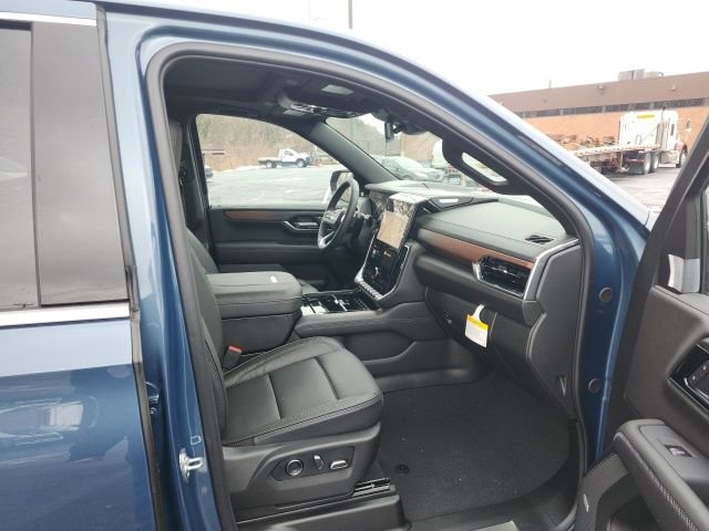 New 2026 GMC Yukon XL Denali w/ Sun & Power Step Package image 14