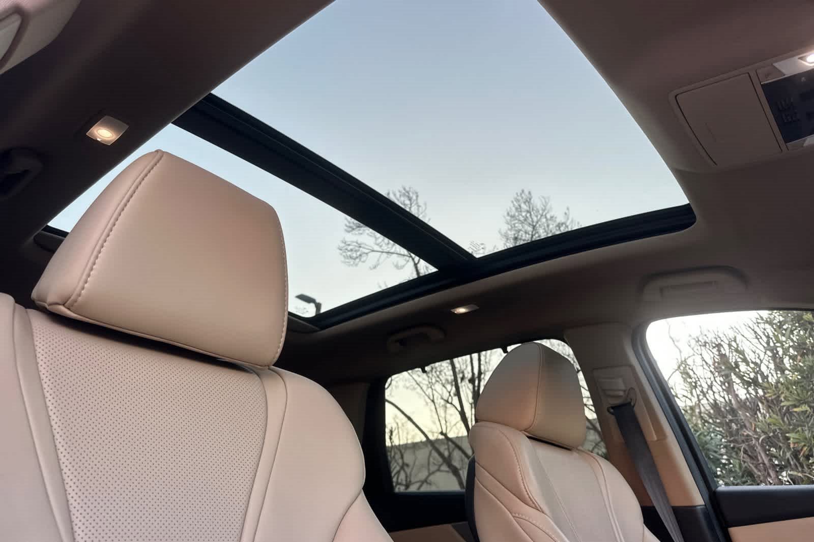 Used 2022 Acura MDX FWD w/ Technology Package image 19