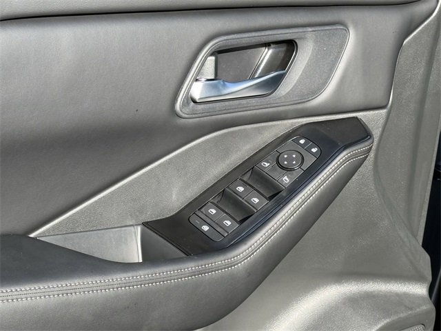 New 2026 Nissan Rogue SV image 9