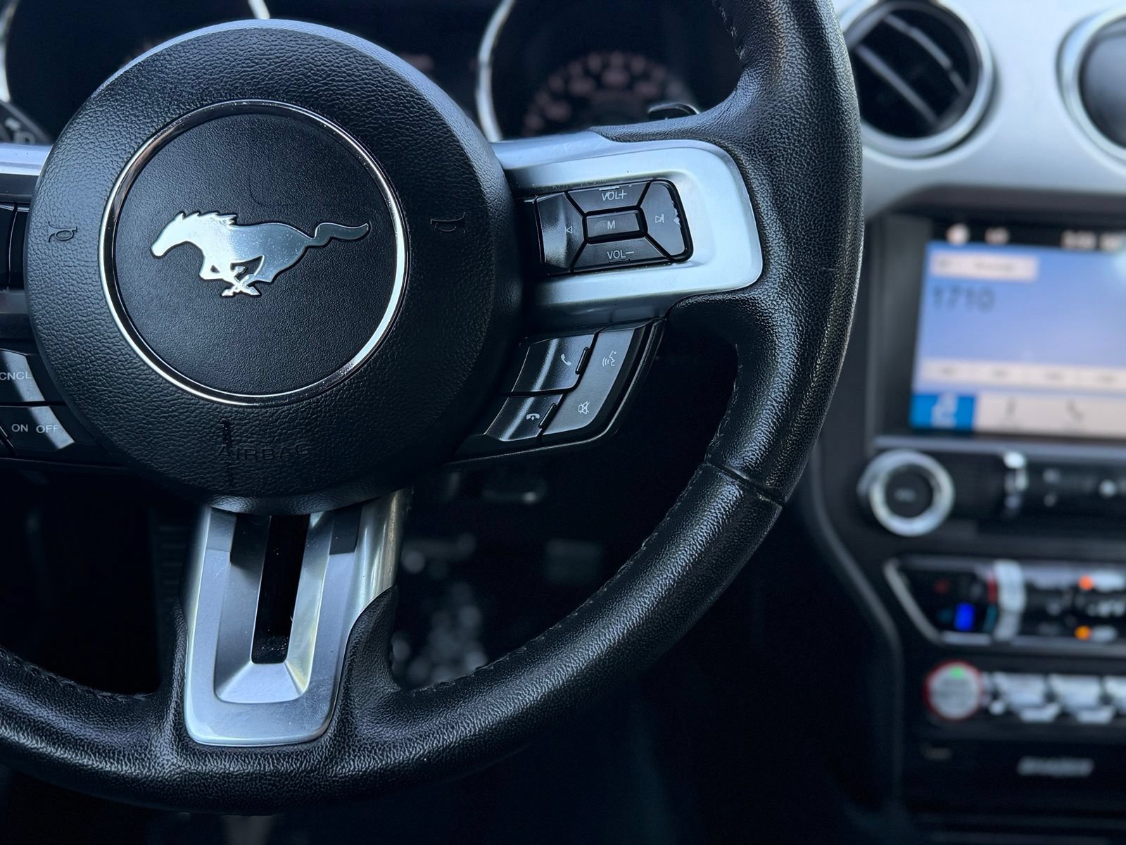 Used 2017 Ford Mustang Premium w/ Pony Package RWD image 27