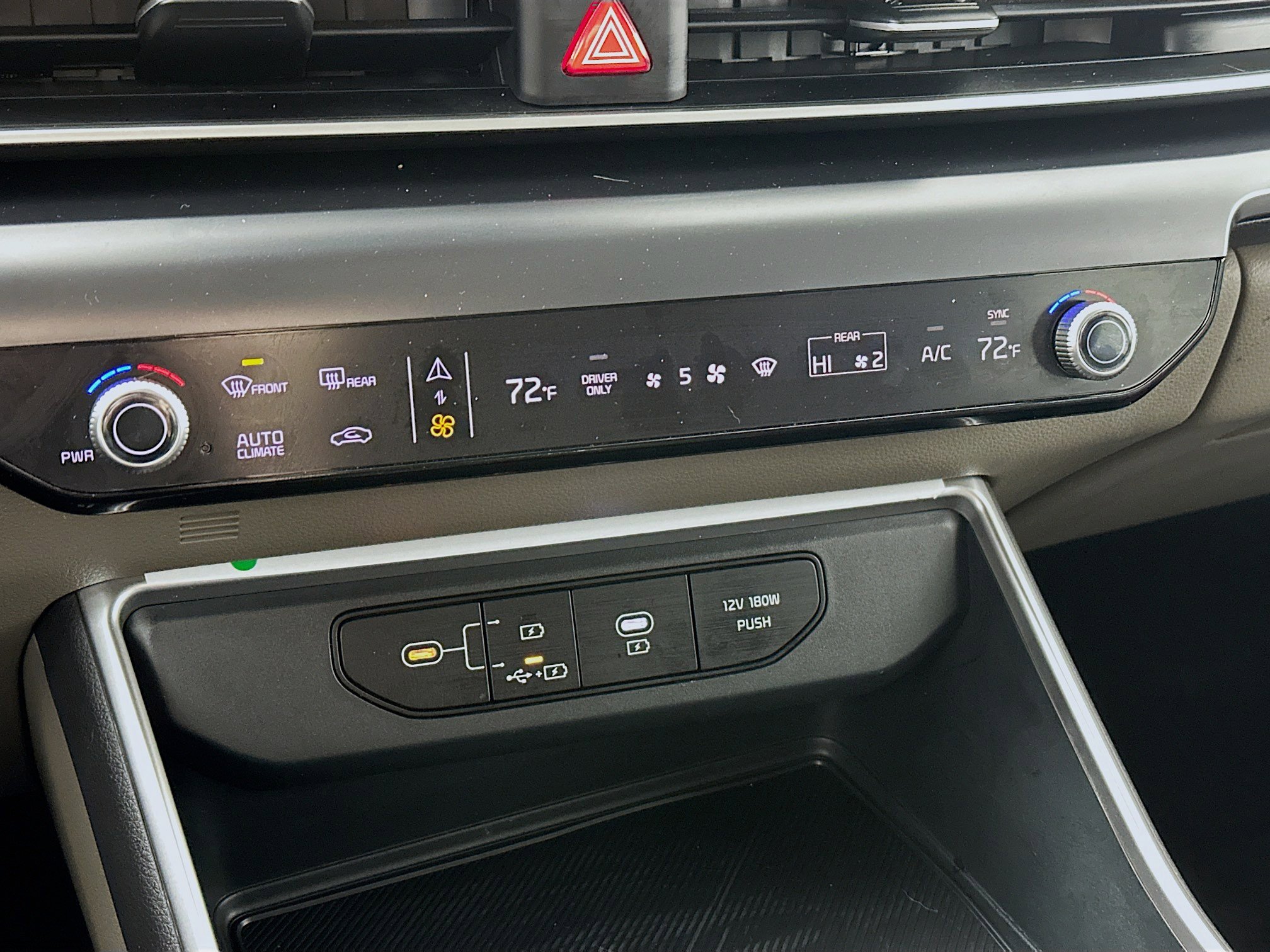 New 2026 Kia Carnival LXS image 17