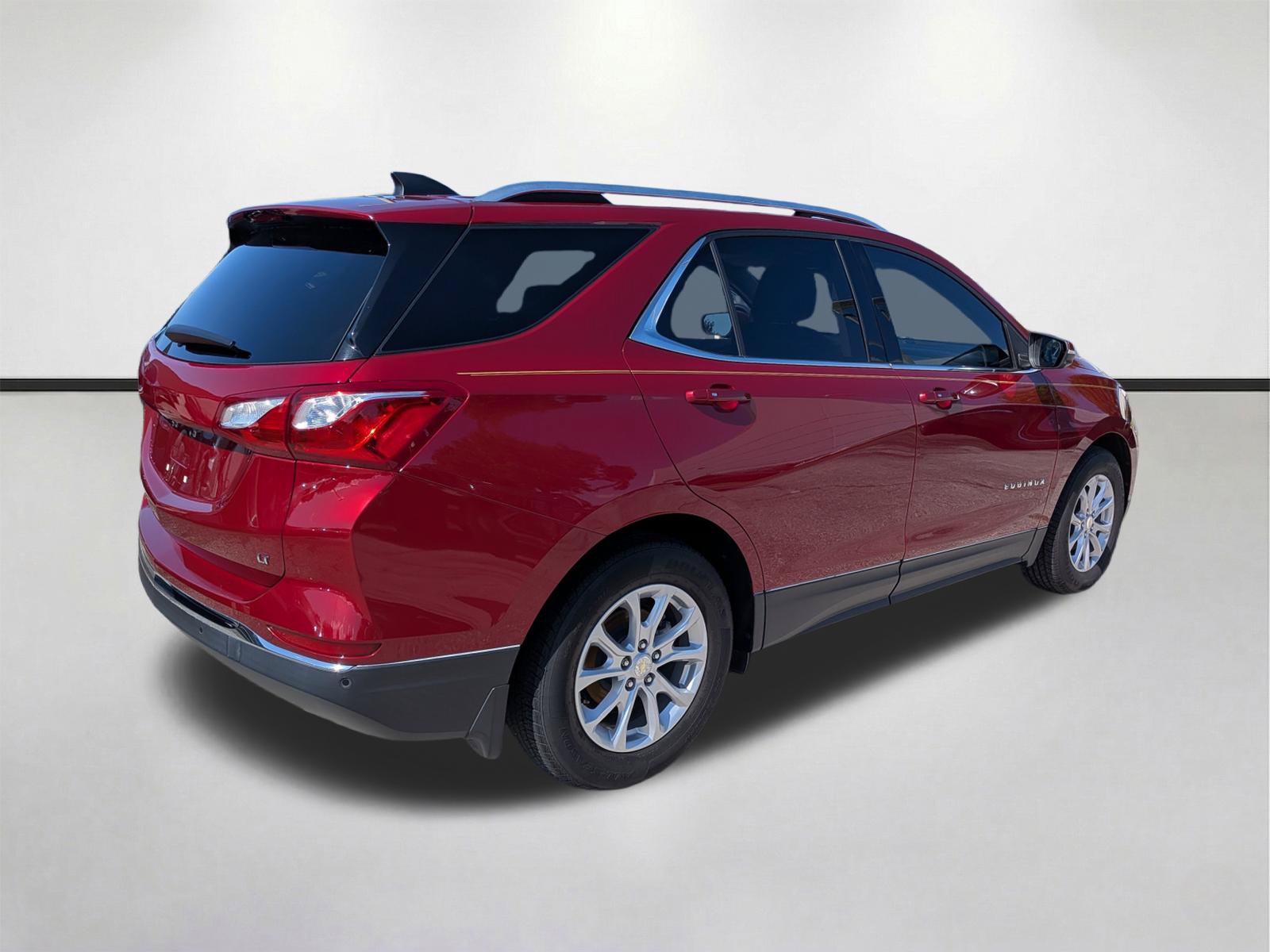Used 2019 Chevrolet Equinox LT w/ Sun & Navigation Package FWD image 4