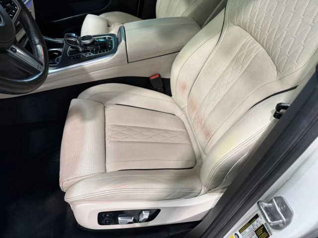 Used 2020 BMW X7 M50i w/ Dynamic Handling Package image 23