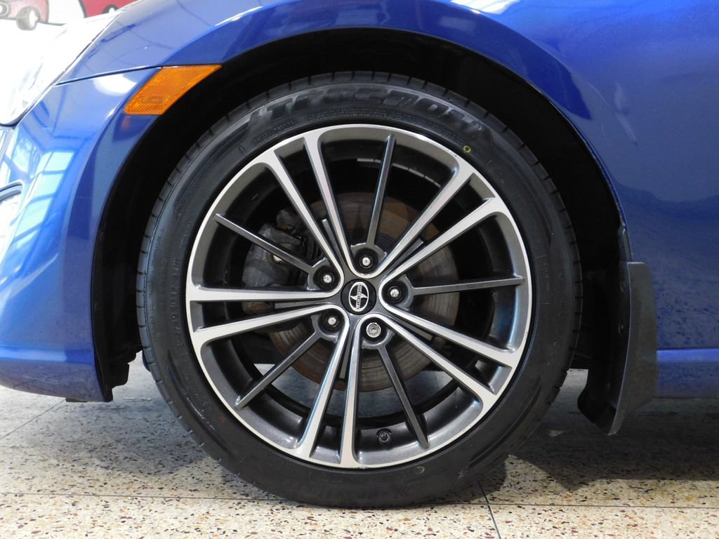 Used 2015 Scion FR-S RWD image 15