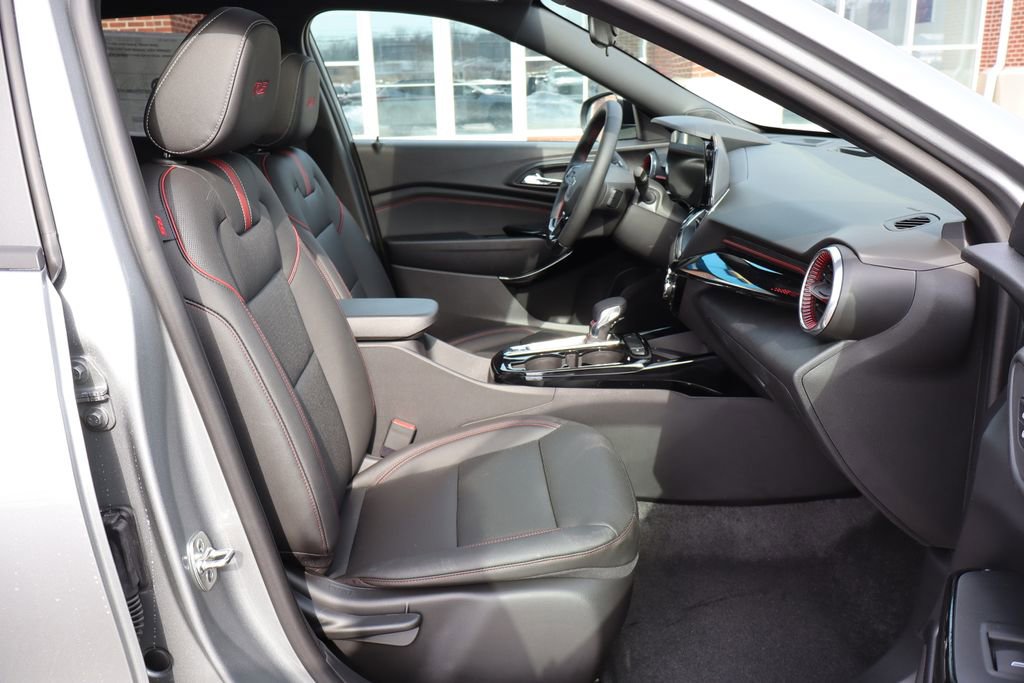 New 2026 Chevrolet Trax RS w/ Sunroof Package FWD image 42