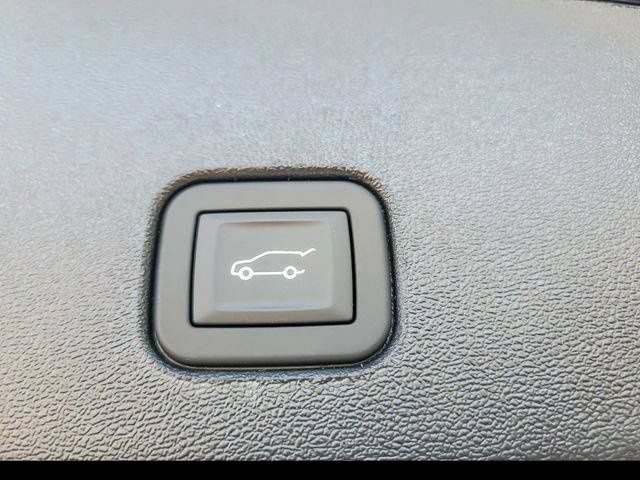 New 2026 Cadillac Optiq Luxury 1 w/ LPO, Floor Liner Package AWD/4WD image 28