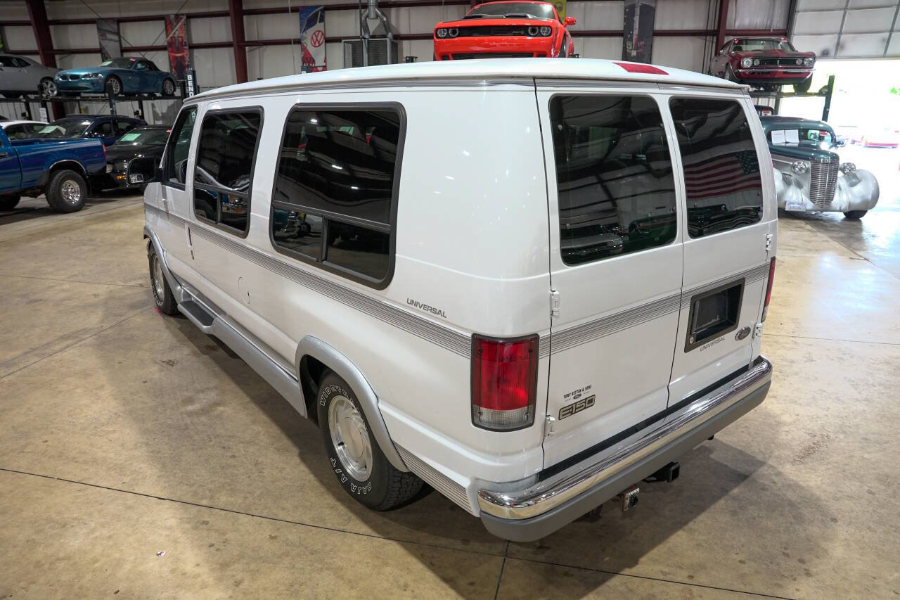 Used 1999 Ford E-150 and Econoline 150 RWD image 16