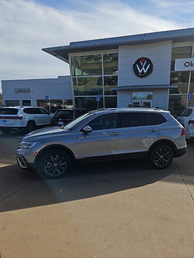 Used 2022 Volkswagen Tiguan SE image 8