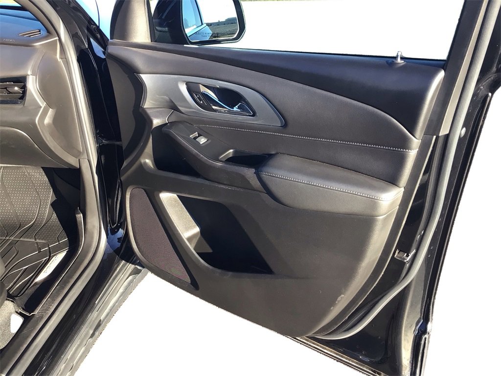 Used 2023 Chevrolet Traverse LT image 21