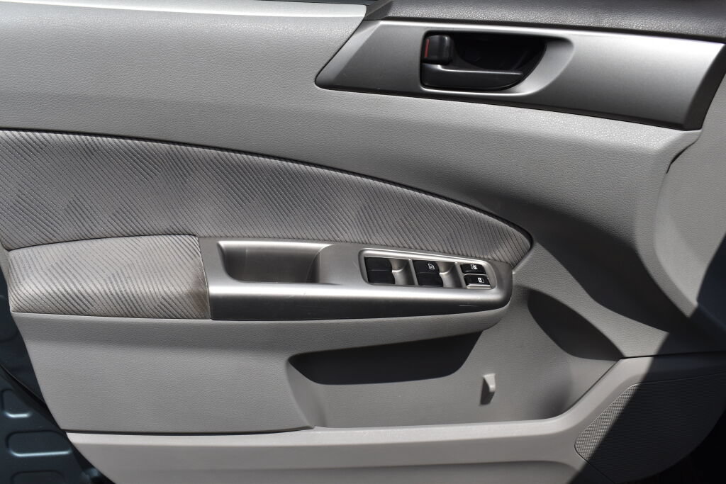 Used 2010 Subaru Forester 2.5X AWD/4WD image 17