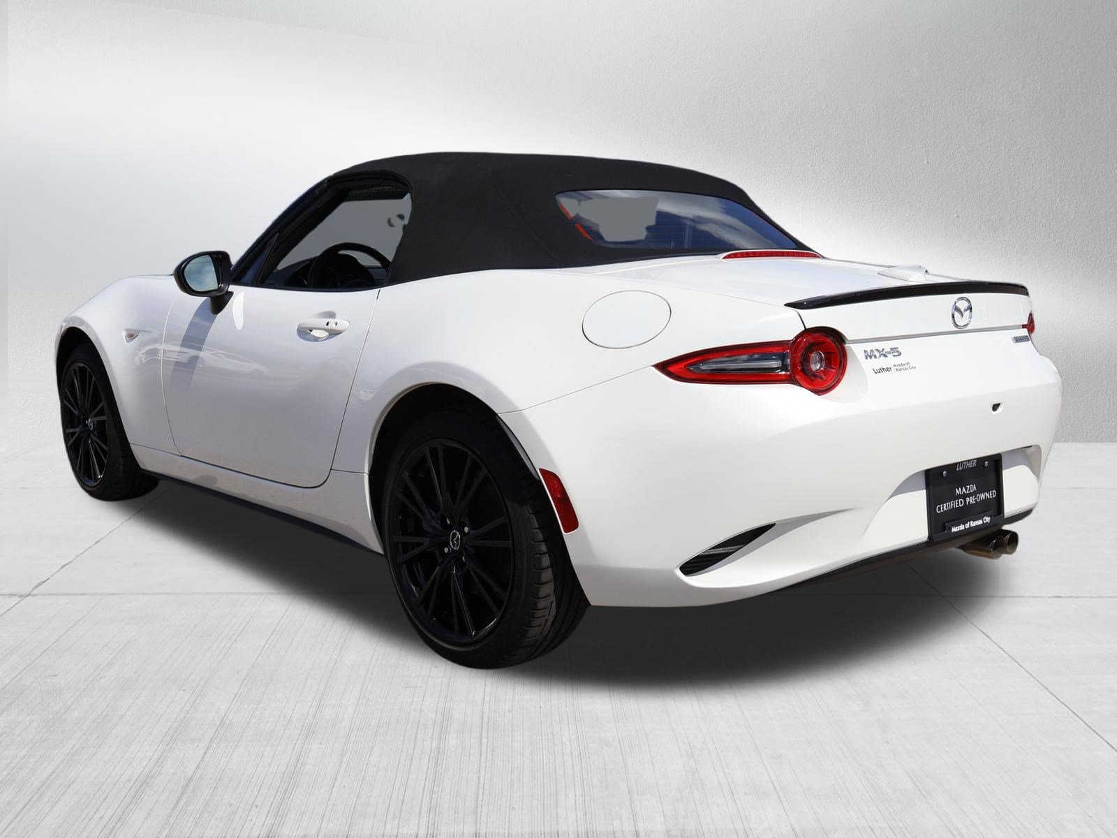 Certified 2025 MAZDA MX-5 Miata Club RWD image 5