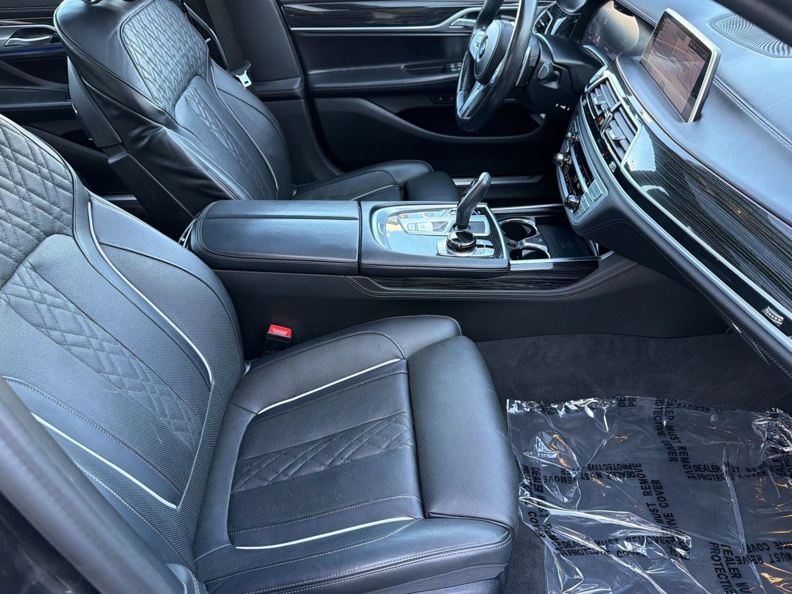 Used 2022 BMW 740i xDrive w/ M Sport Package AWD/4WD image 27