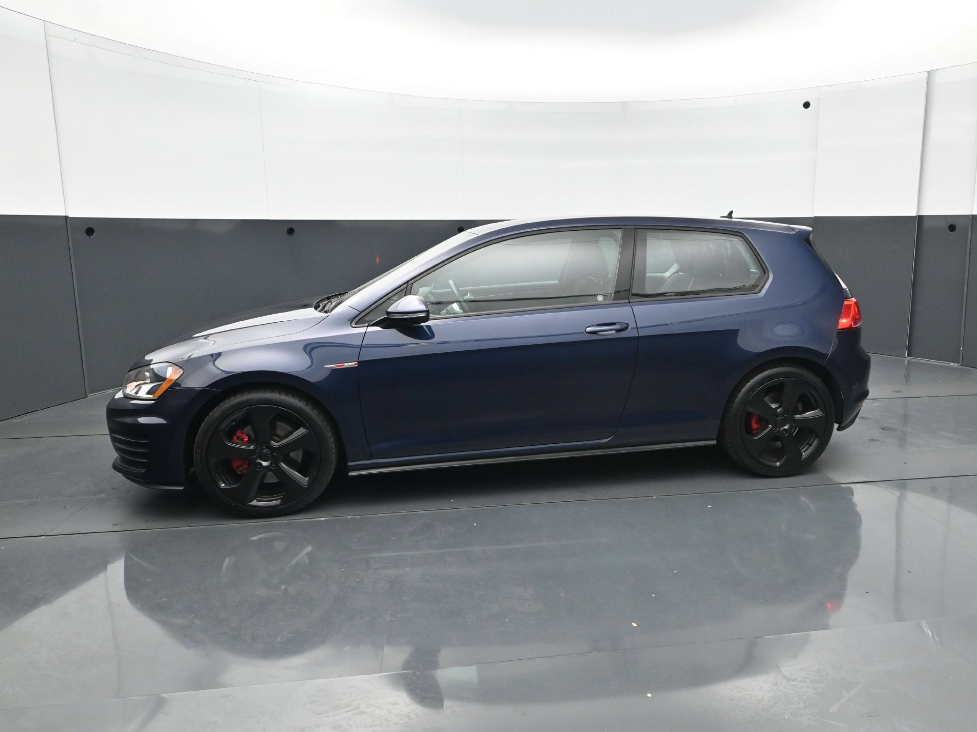 Used 2016 Volkswagen GTI S FWD image 3
