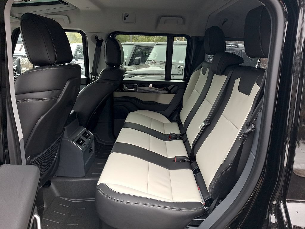 New 2026 INEOS Grenadier Fieldmaster Edition AWD/4WD image 7