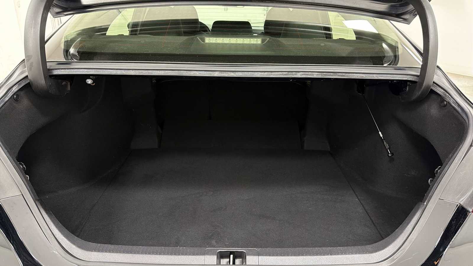 Certified 2018 Toyota Camry LE image 26