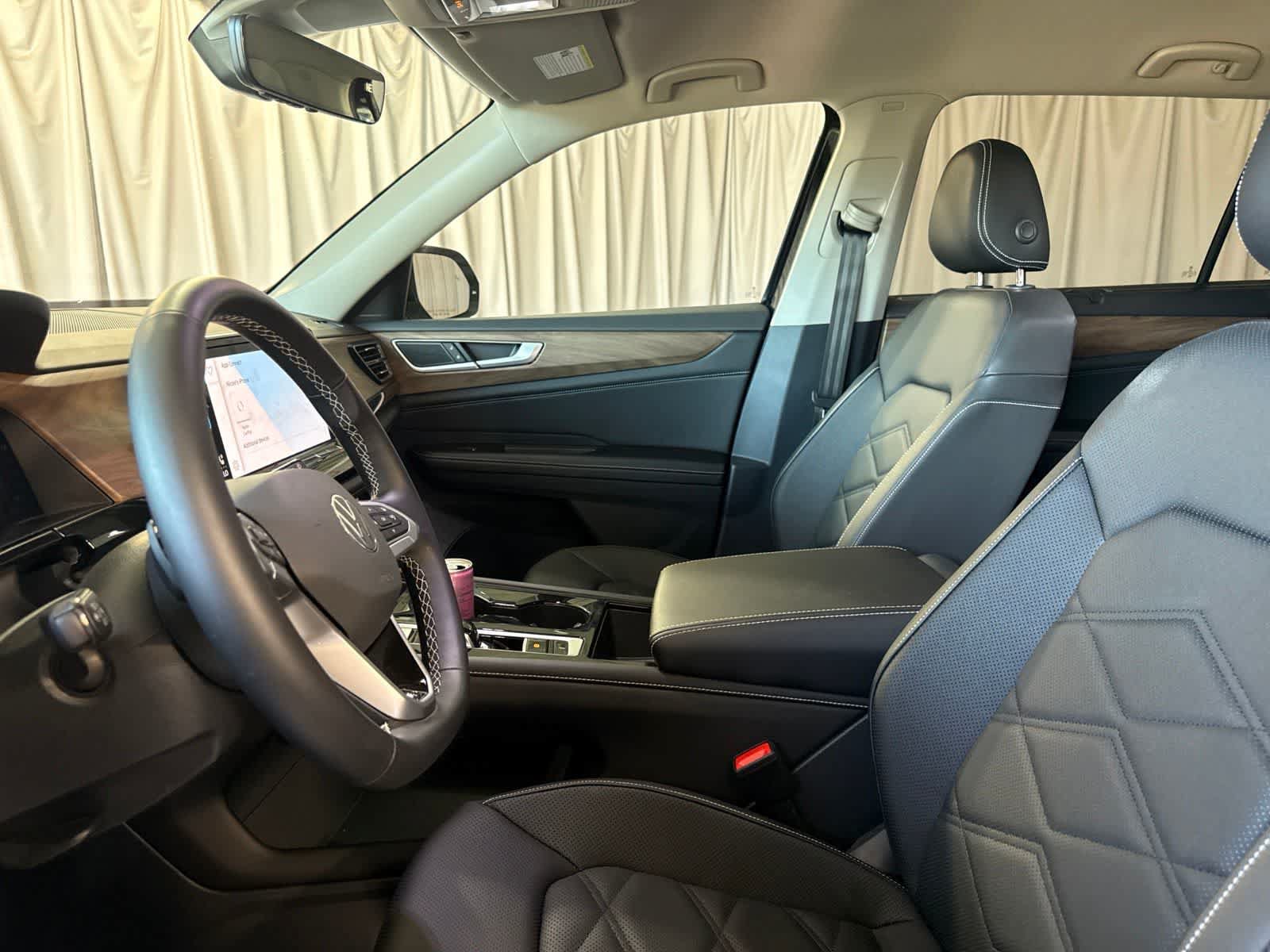Used 2026 Volkswagen Atlas SE AWD/4WD image 21
