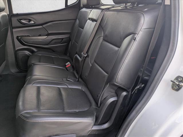 Used 2023 GMC Acadia SLT image 17