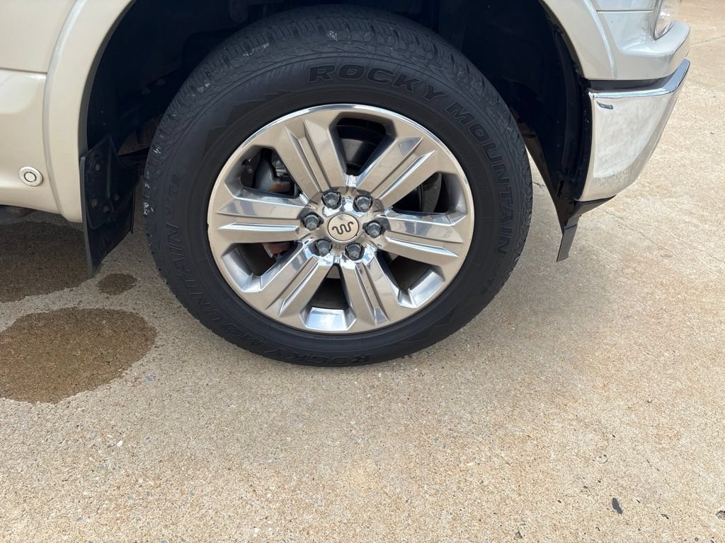 Used 2018 Ford F150 King Ranch w/ Equipment Group 601A Luxury AWD/4WD image 3