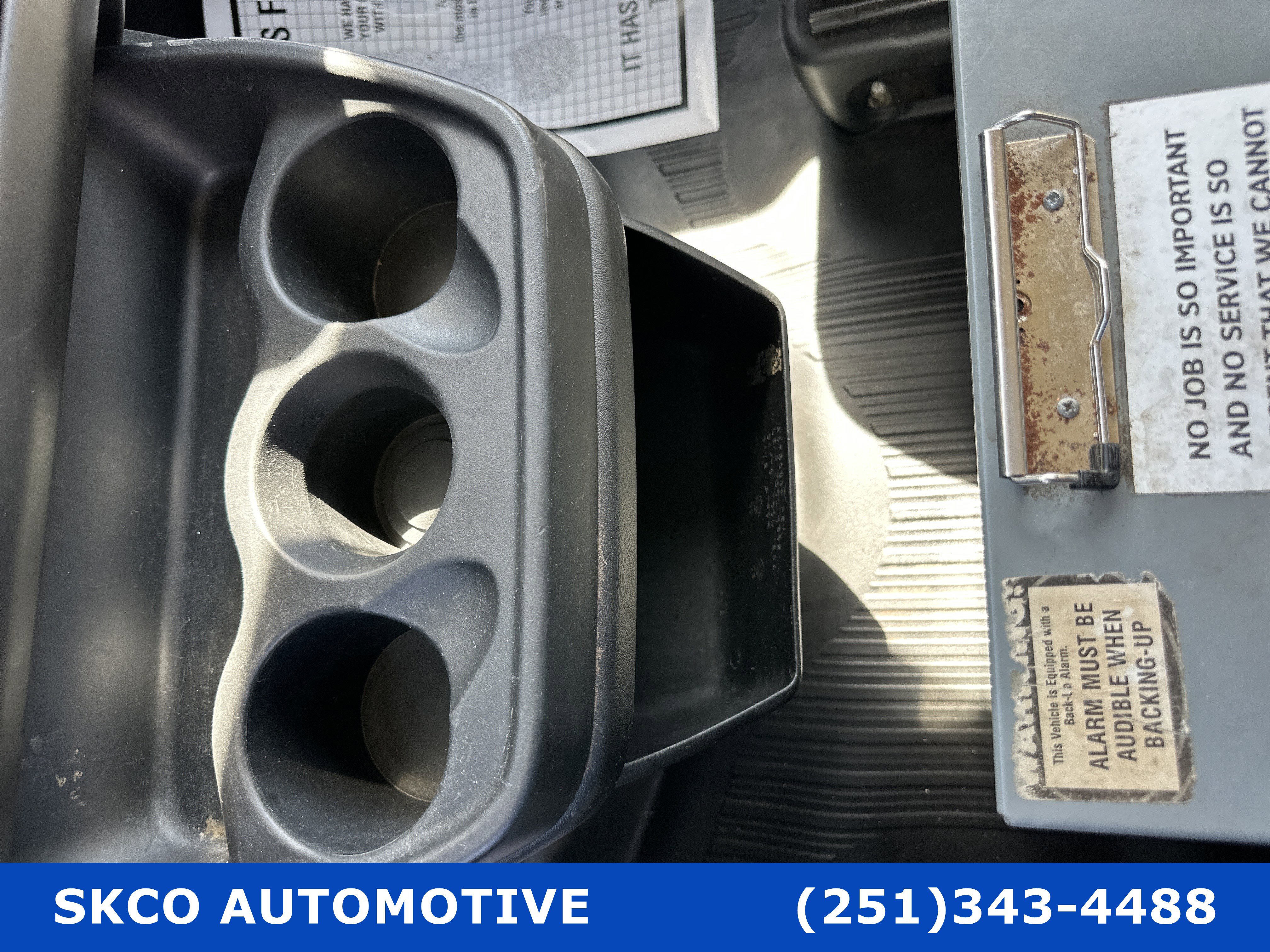 Used 2015 Chevrolet Express 2500 image 24