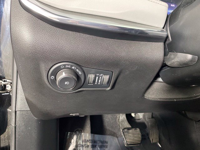 Used 2023 Jeep Compass Limited w/ Sun and Sound Group AWD/4WD image 29