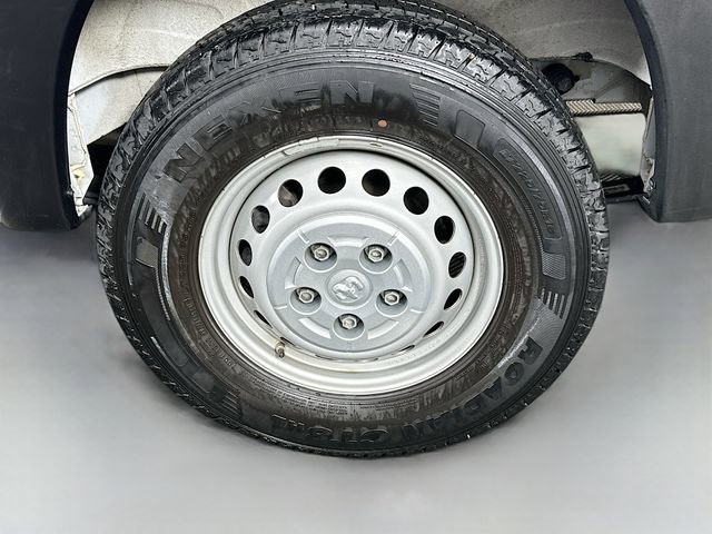Used 2024 RAM ProMaster 2500 w/ Convenience Group FWD image 27