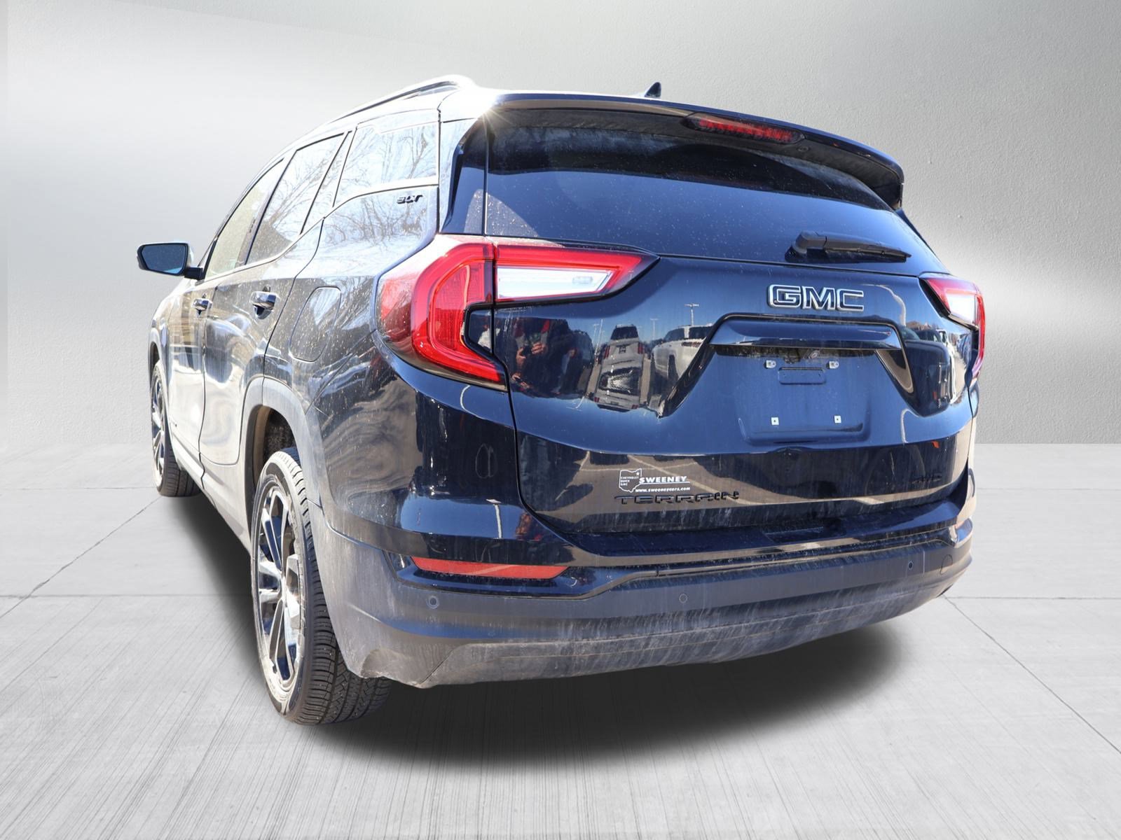 Used 2022 GMC Terrain SLT w/ Infotainment Package II image 5