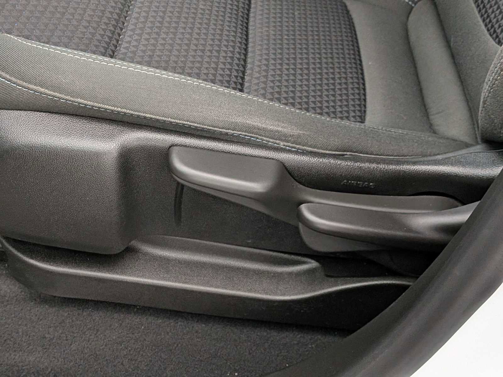 Used 2023 Chevrolet Bolt LT w/ Driver Confidence Package FWD image 16