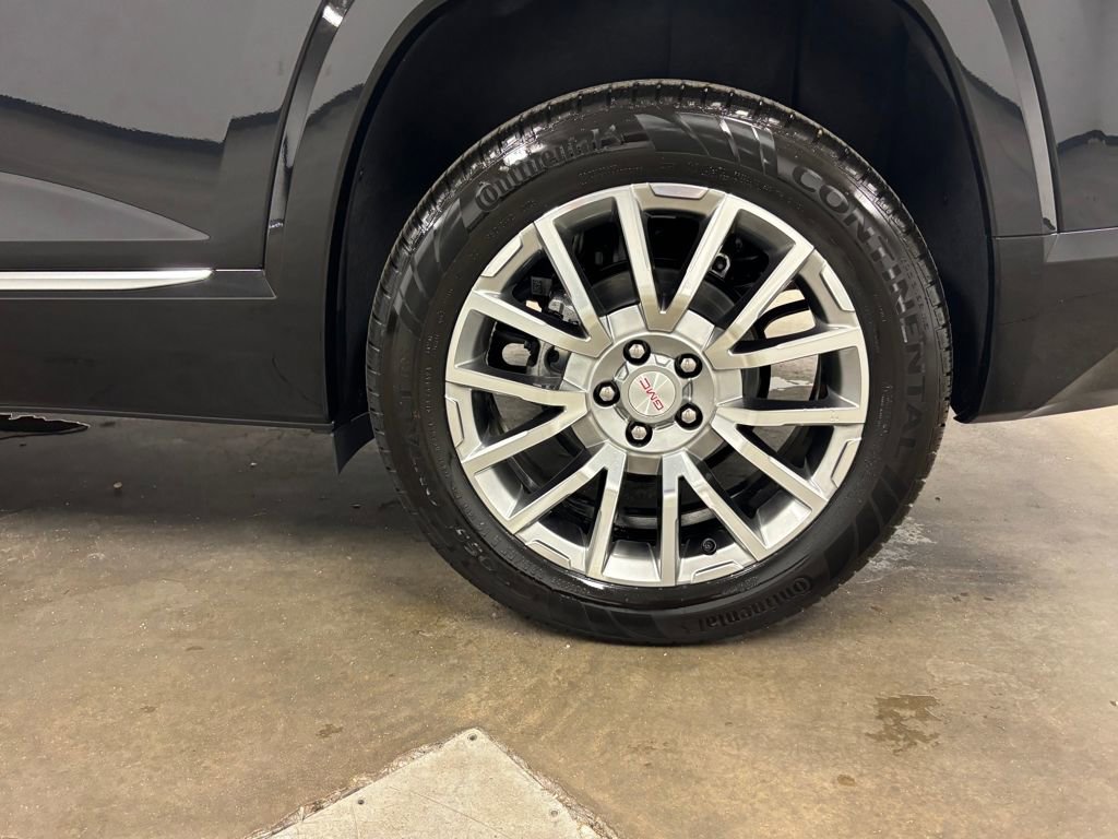 New 2026 GMC Terrain Denali w/ LPO, Floor Liner Package image 11