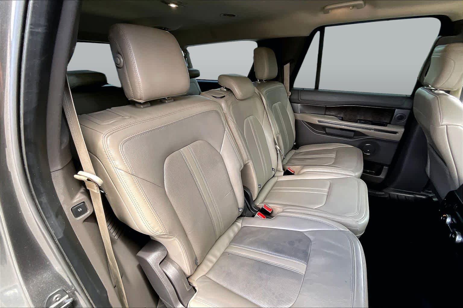 Used 2018 Ford Expedition Max Limited RWD image 19