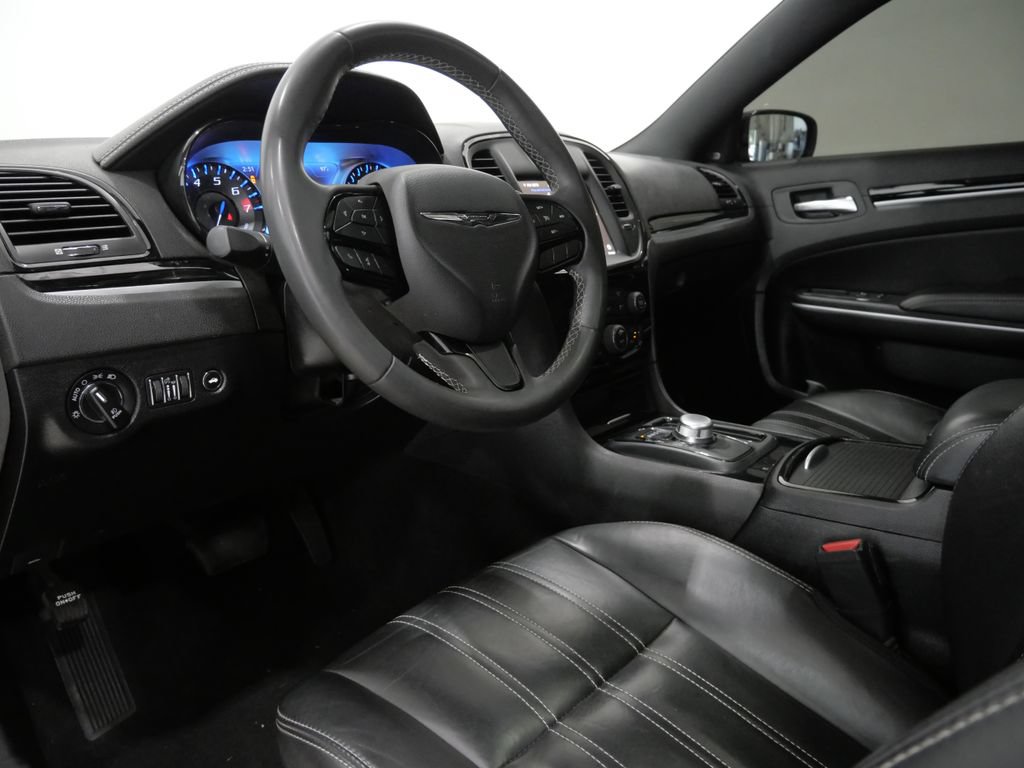 Used 2023 Chrysler 300 S RWD image 11