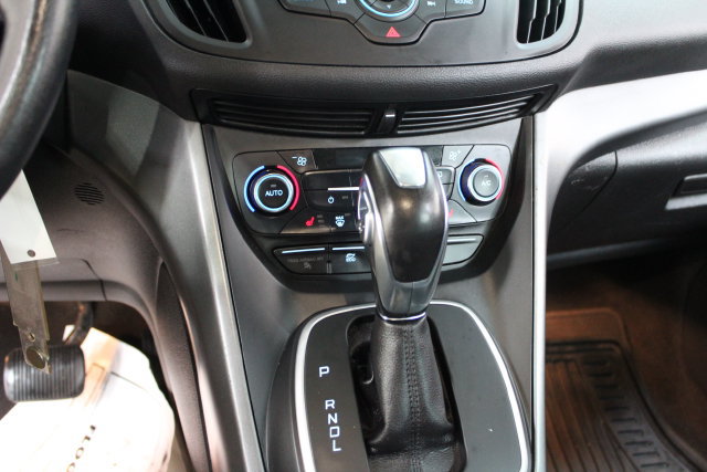 Used 2017 Ford C-MAX Energi SE FWD image 19