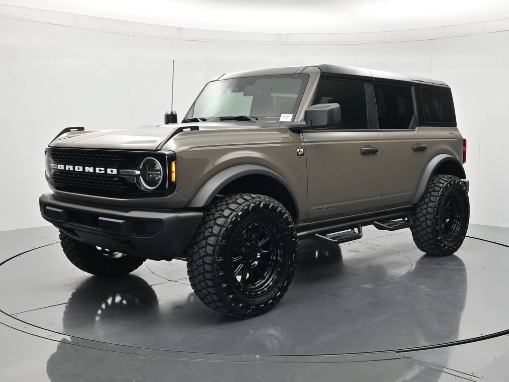 New 2026 Ford Bronco Big Bend w/ Black Appearance Package