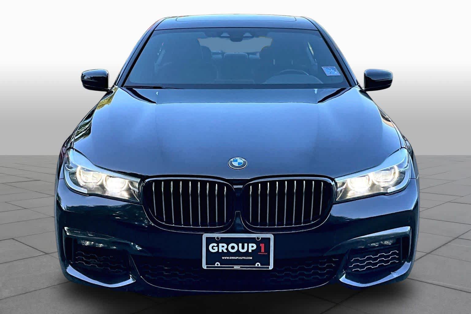 Used 2019 BMW 740i xDrive w/ M Sport Package AWD/4WD image 4