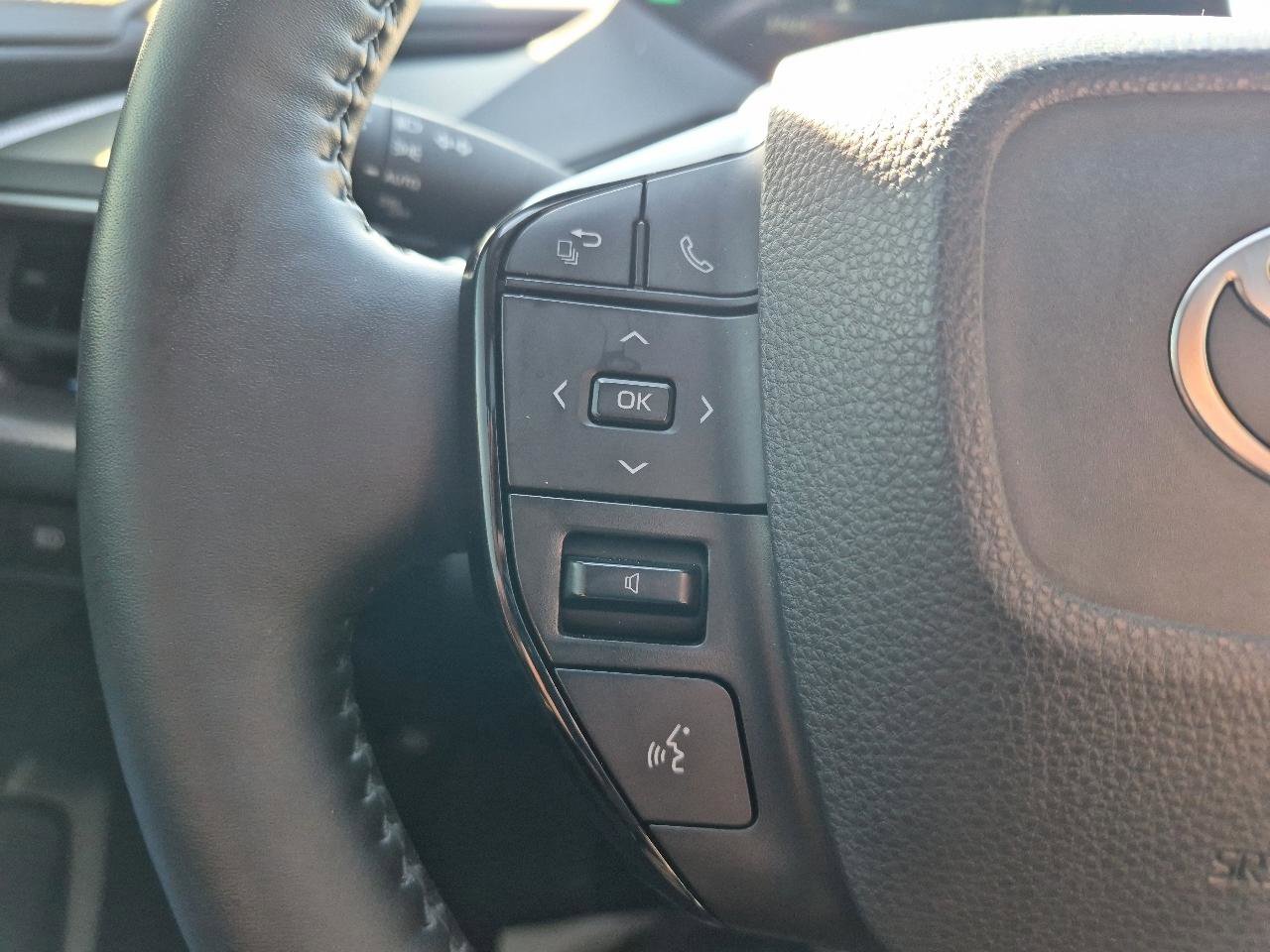 Used 2024 Toyota Prius XLE image 15