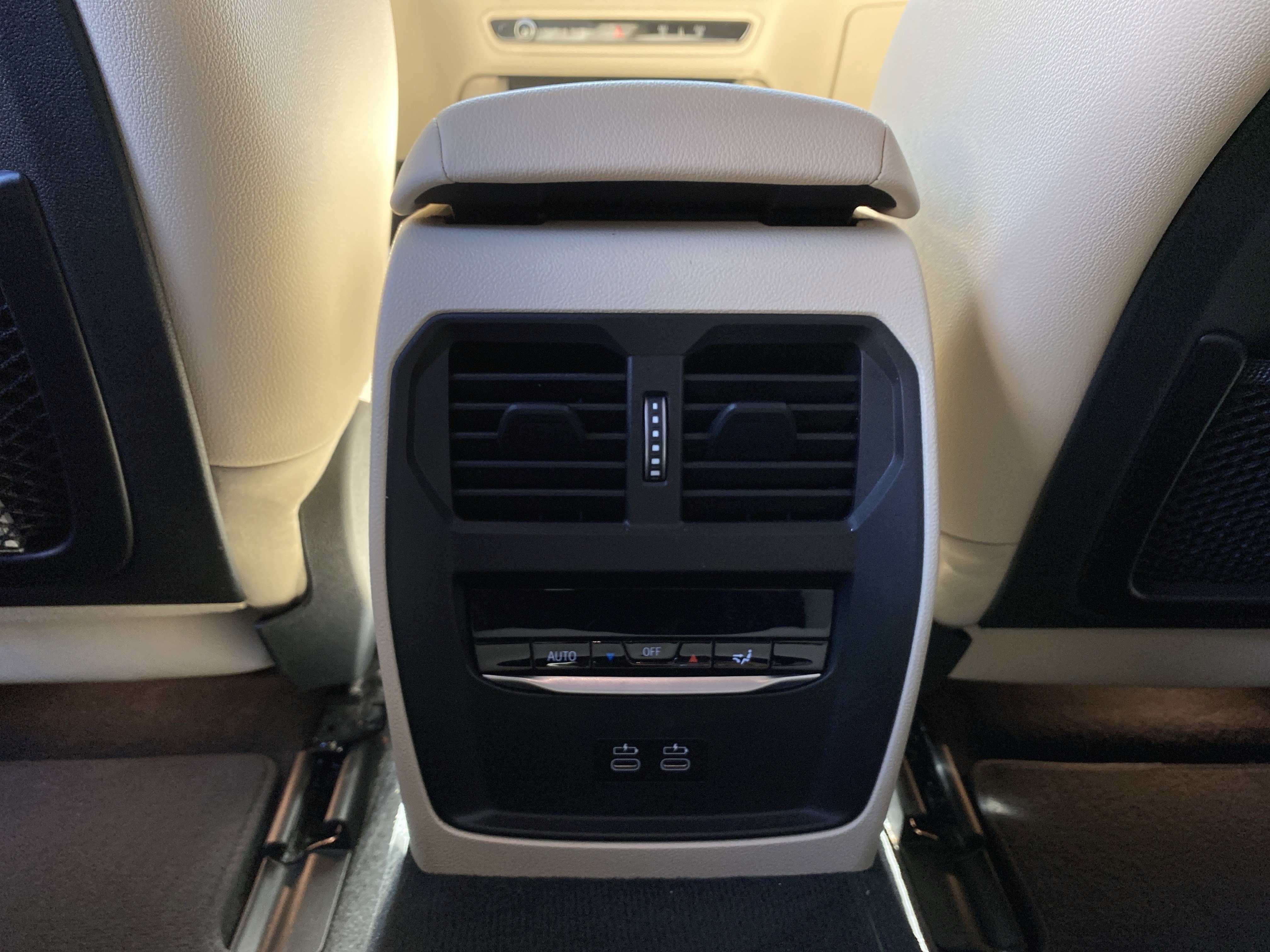 Used 2023 BMW i4 eDrive35 image 24