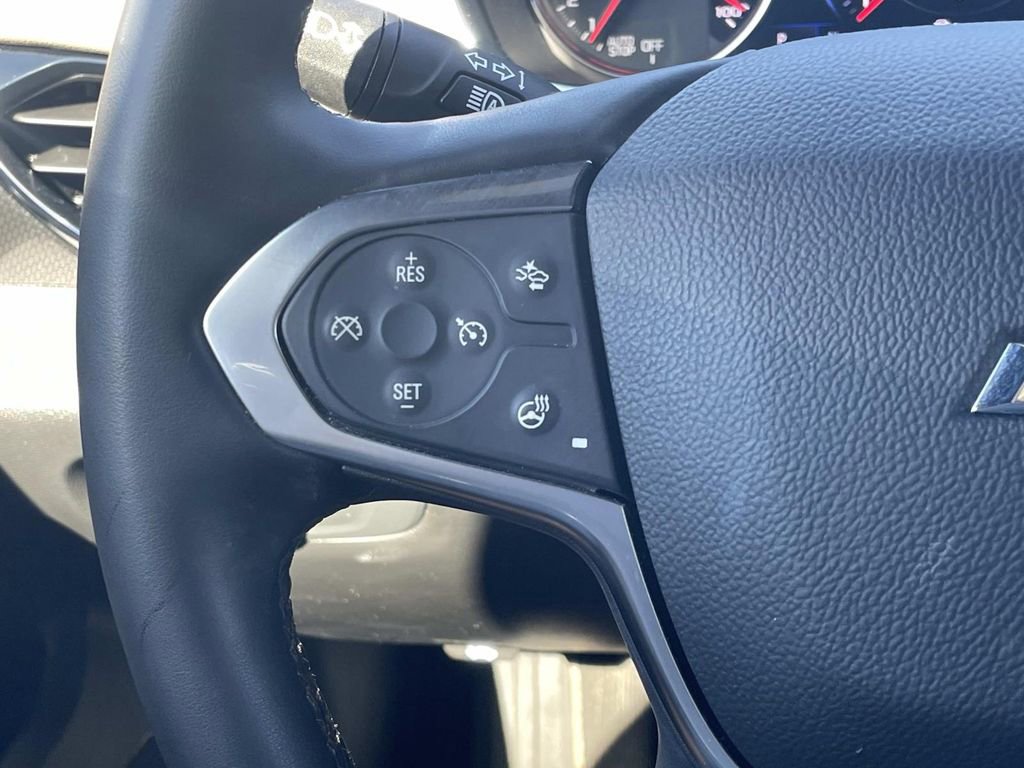 Used 2023 Chevrolet Traverse Premier image 30