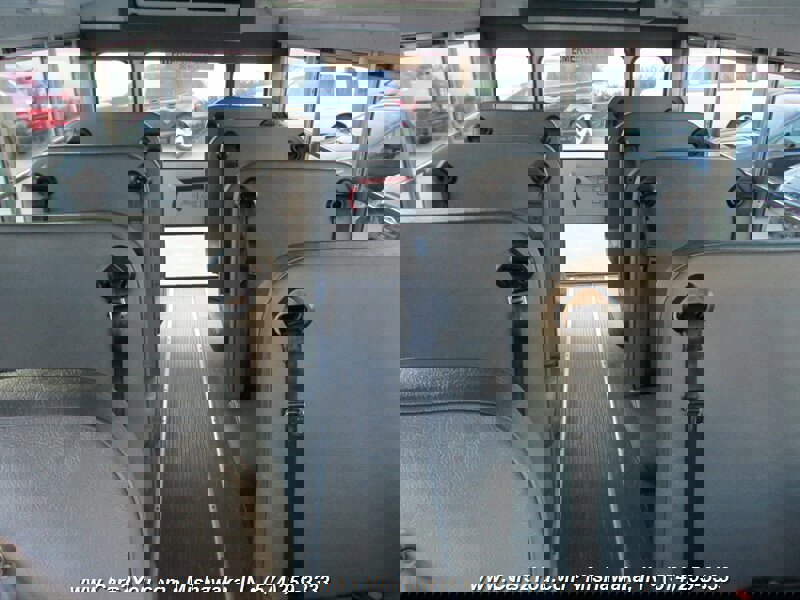 Used 2006 Chevrolet Express 3500 SHUTTLE BUS VAN w/ School Bus Package image 17