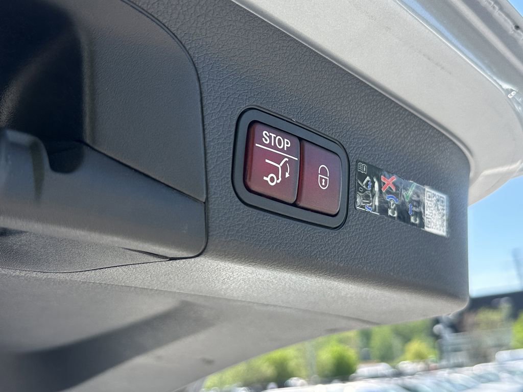 Certified 2025 Mercedes-Benz GLS 450 4MATIC image 23