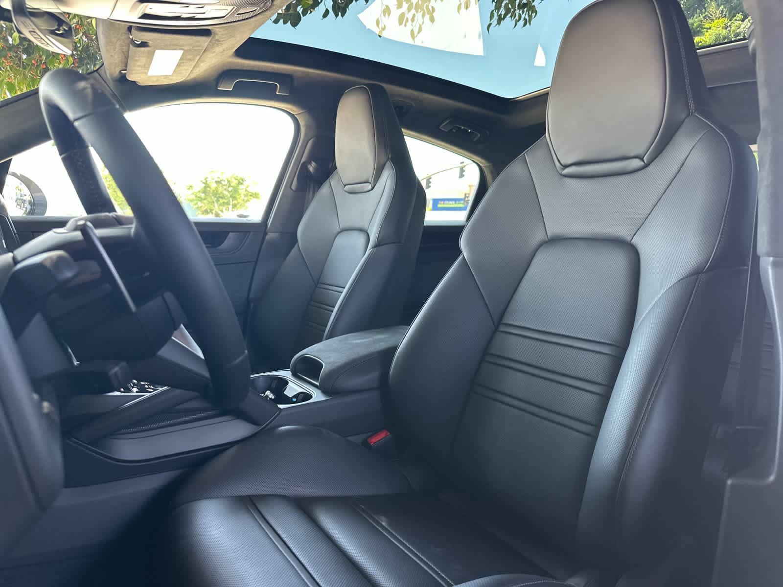 New 2026 Porsche Cayenne GTS AWD/4WD image 5