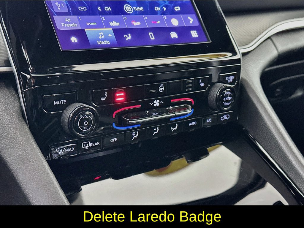 Used 2023 Jeep Grand Cherokee L Laredo AWD/4WD image 21