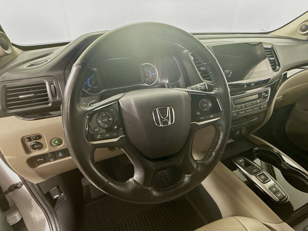 Used 2020 Honda Pilot Elite image 11