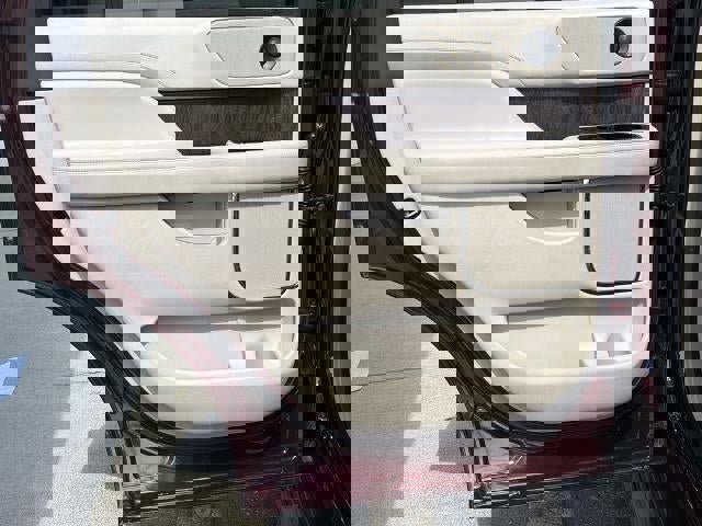 Used 2018 Lincoln Navigator Select w/ Technology Package image 27