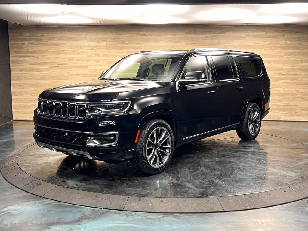 Used 2023 Jeep Wagoneer L Series III w/ Premium Group I AWD/4WD image 4
