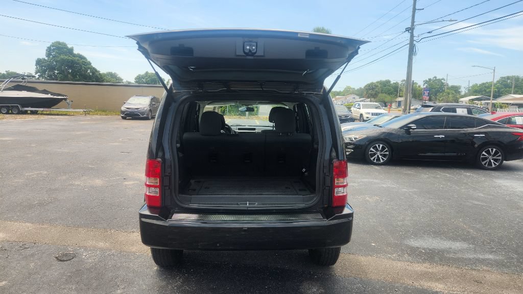 Used 2012 Jeep Liberty Sport AWD/4WD image 12